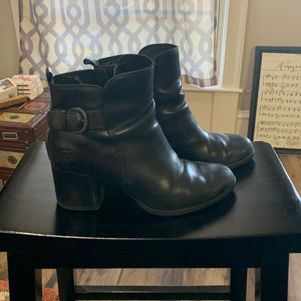 Born ankle boots, size 7.5